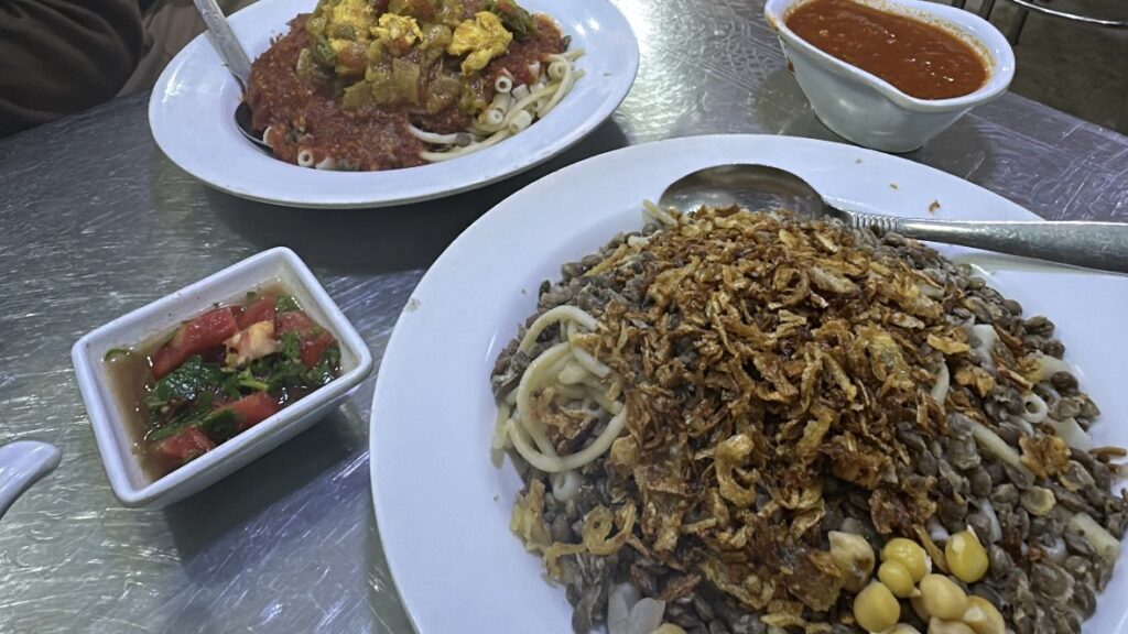 カイロのKoshary Al Kodwaで食べたコシャリ