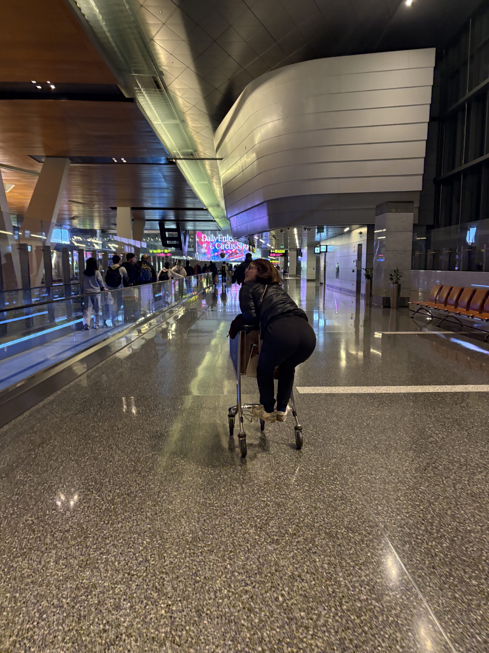 ハマド国際空港での乗り継ぎ時間の様子